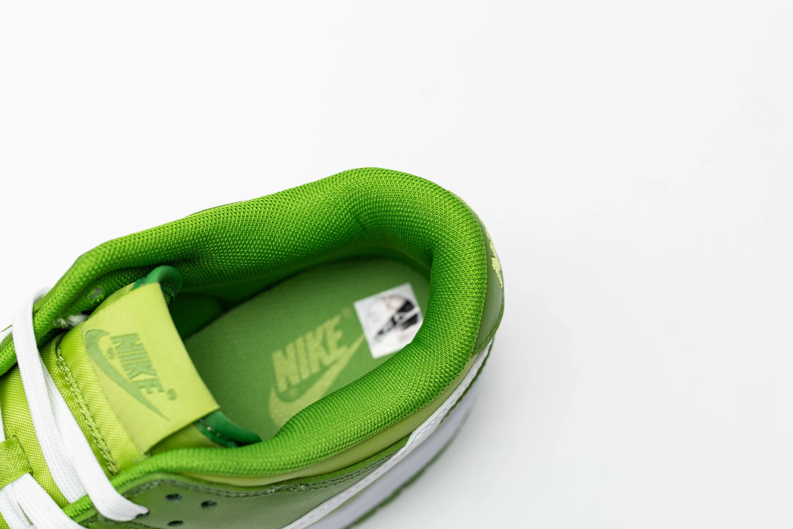 Dunk Low Chlorophyll - Image 10