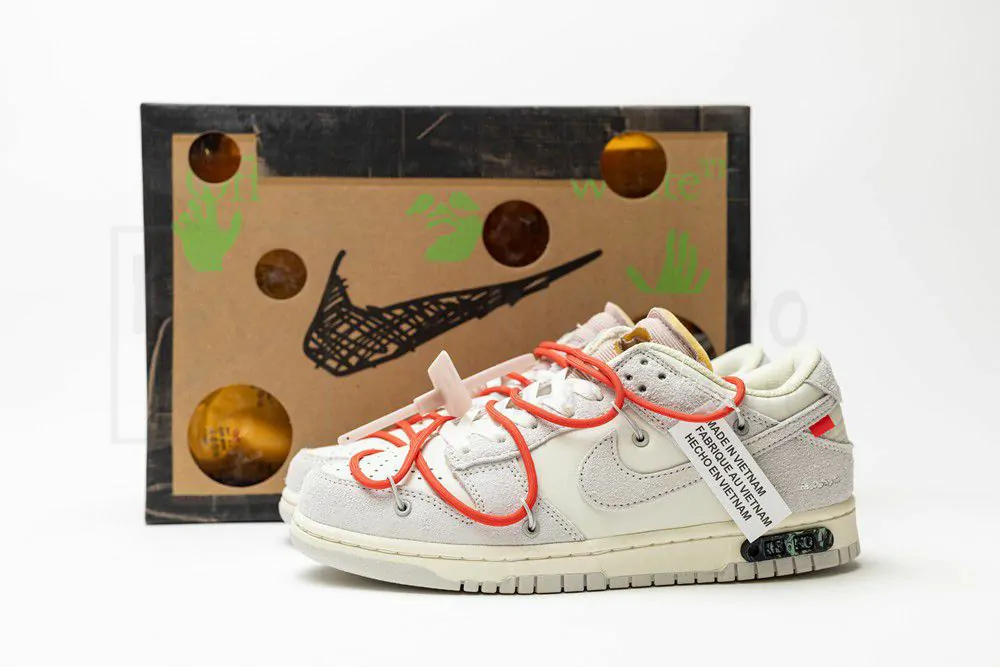 Off-White x Dunk Low 'Lot 33 of 50' - Image 4