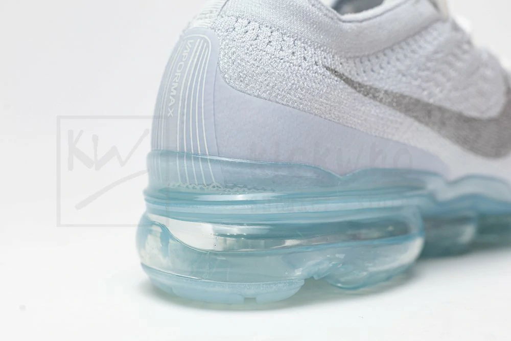Air VaporMax 2023 Flyknit Pure Platinum - Image 8