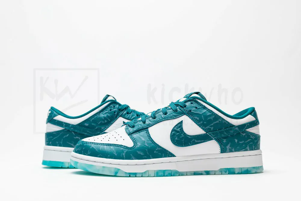 Wmns Dunk Low 'Ocean' - Image 5