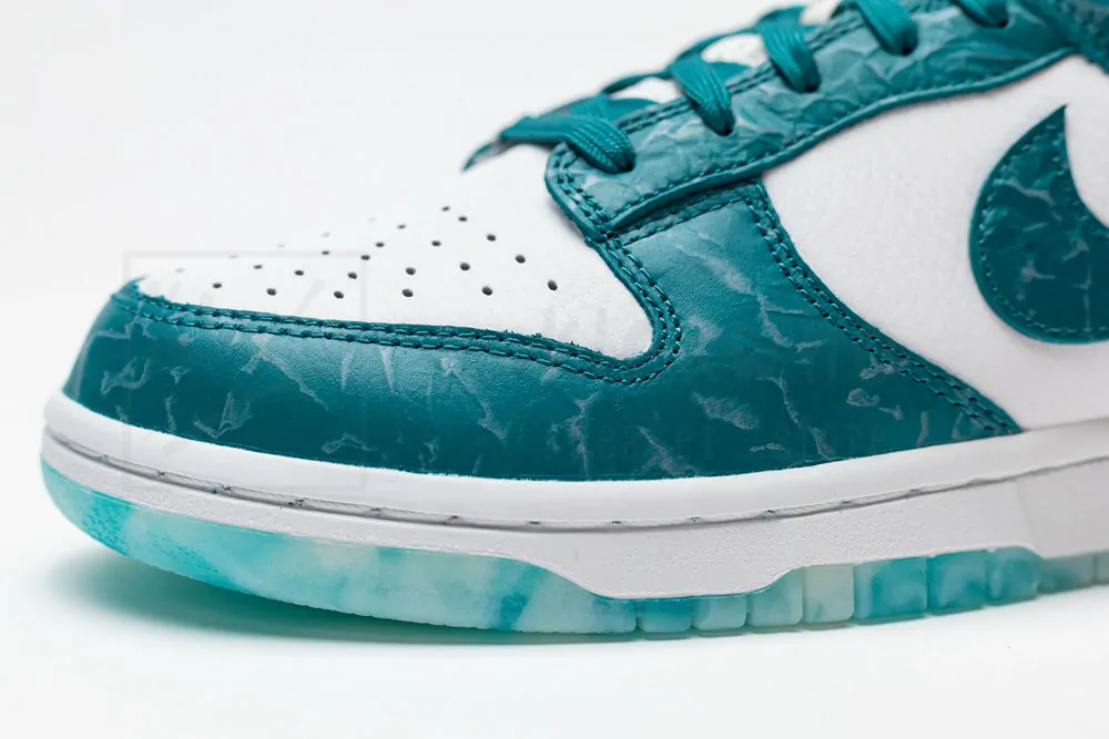 Wmns Dunk Low 'Ocean' - Image 7