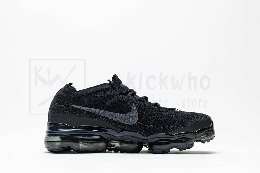 Air VaporMax 2023 Flyknit Black - Image 2