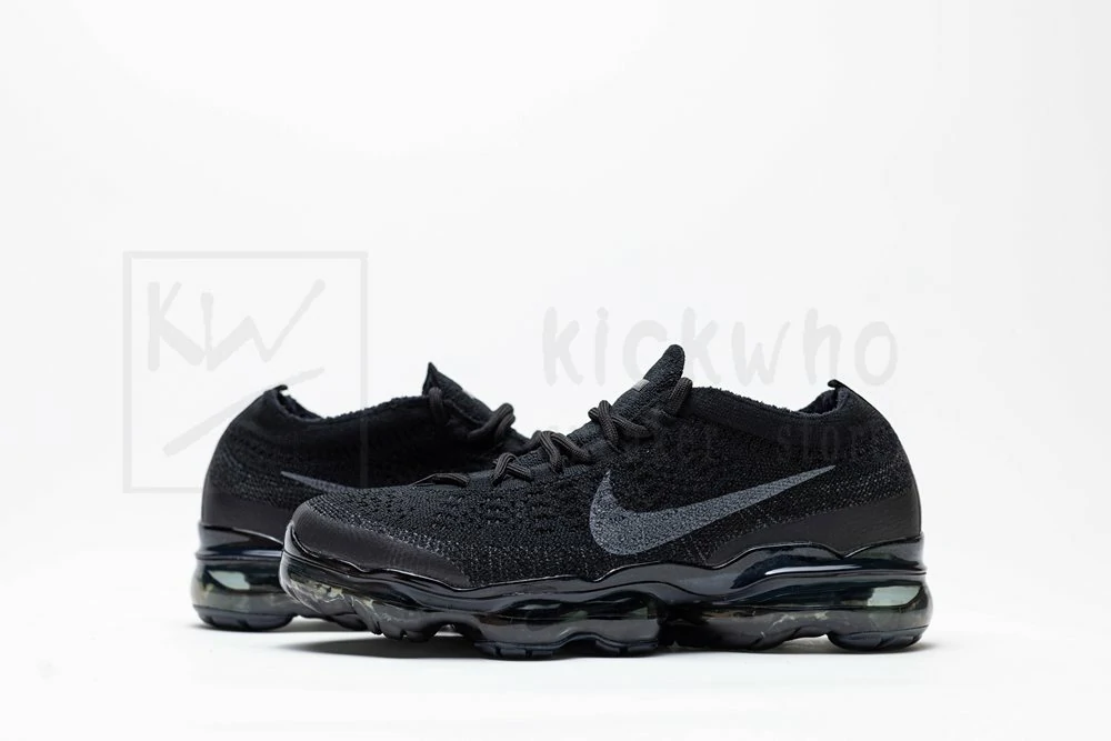 Air VaporMax 2023 Flyknit Black - Image 5