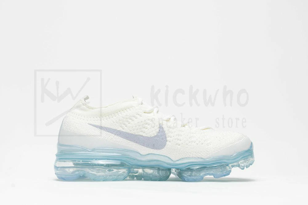 Wmns Air VaporMax 2023 Flyknit Pure Platinum - Image 2