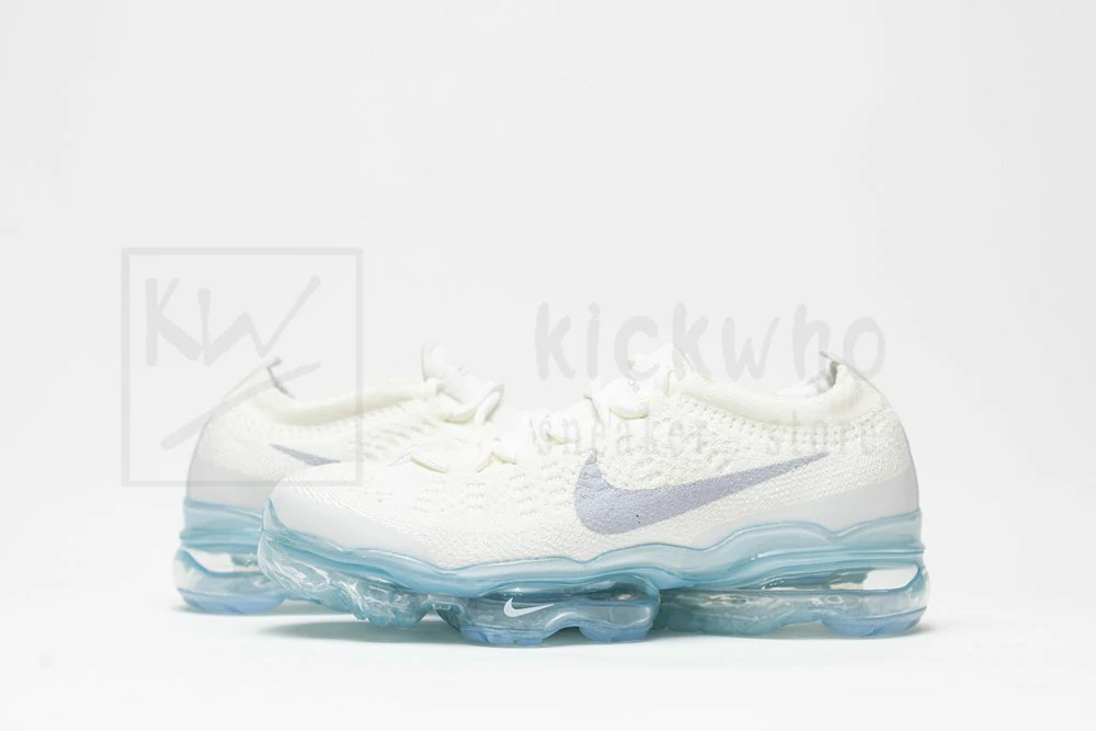 Wmns Air VaporMax 2023 Flyknit Pure Platinum - Image 5