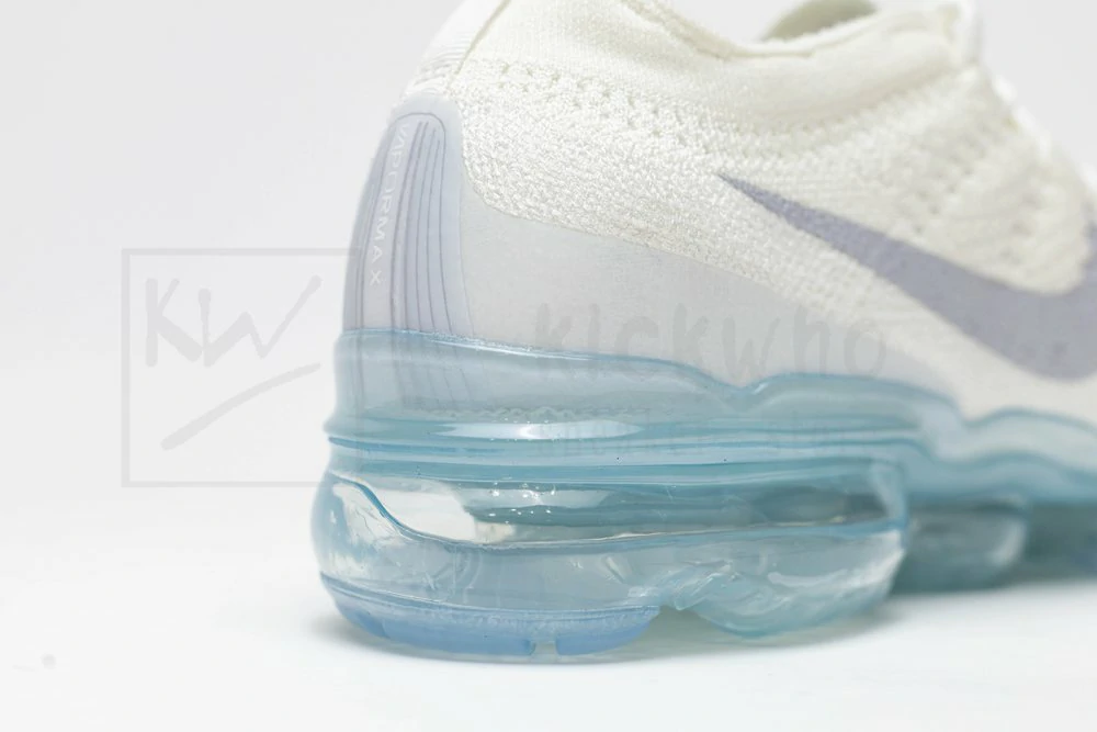Wmns Air VaporMax 2023 Flyknit Pure Platinum - Image 8