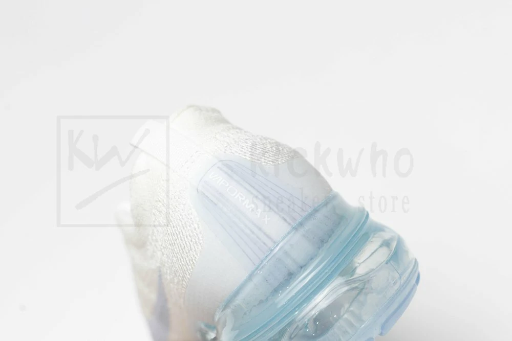 Wmns Air VaporMax 2023 Flyknit Pure Platinum - Image 10