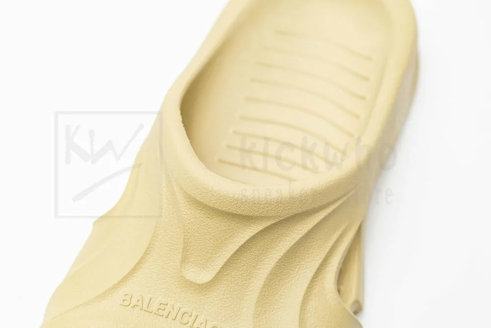 Balenciaga Mold Slide Sandal Beige - Image 9