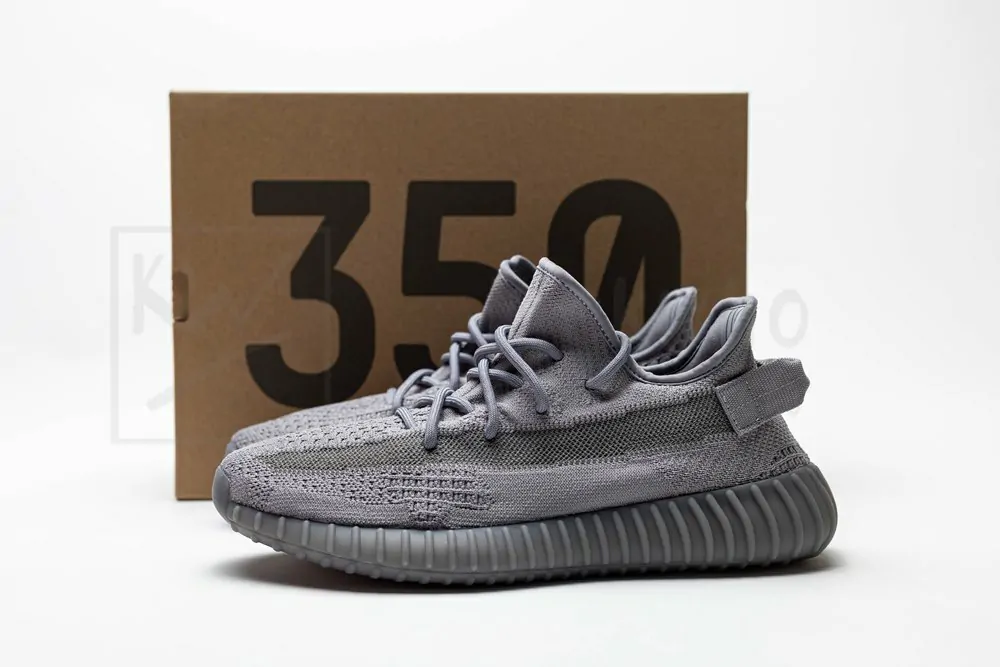 Yeezy 350 Boost V2 “Space Ash” Grey Sale Version - Image 4