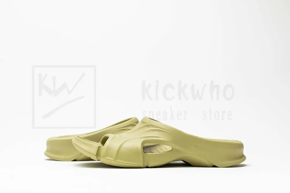 Balenciaga Mold Slide Sandal Avocado - Image 4