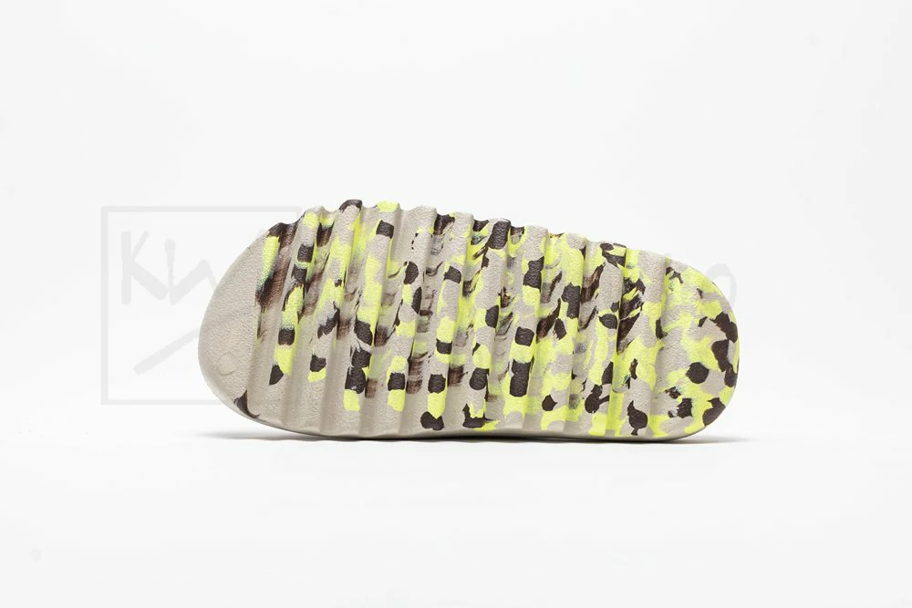 Yeezy Flaming Slides Yellow Brown - Image 3