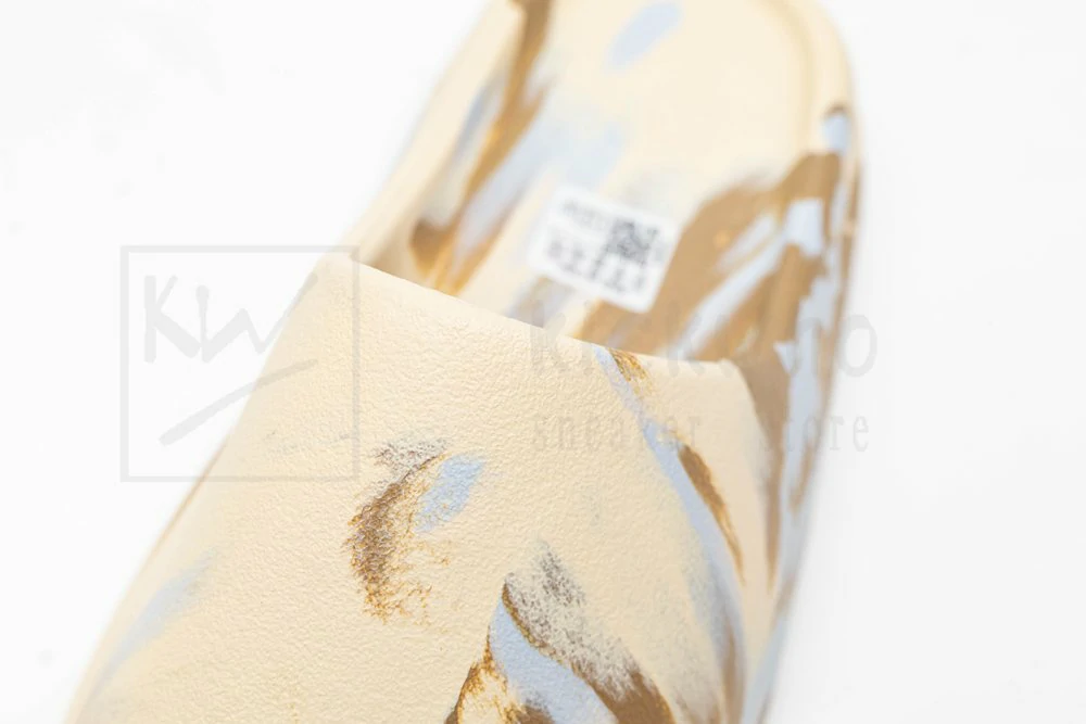 Yeezy Flaming Slides Blue Brown - Image 9