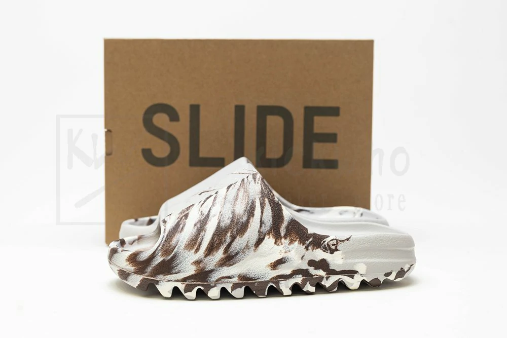 Yeezy Flaming Slides White Brown - Image 3