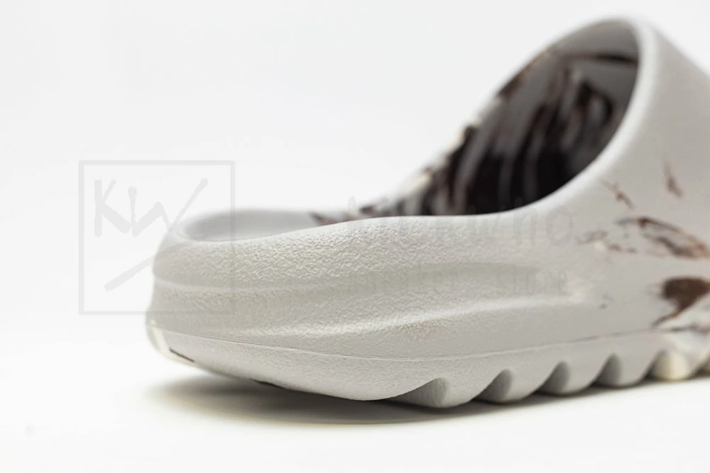 Yeezy Flaming Slides White Brown - Image 7