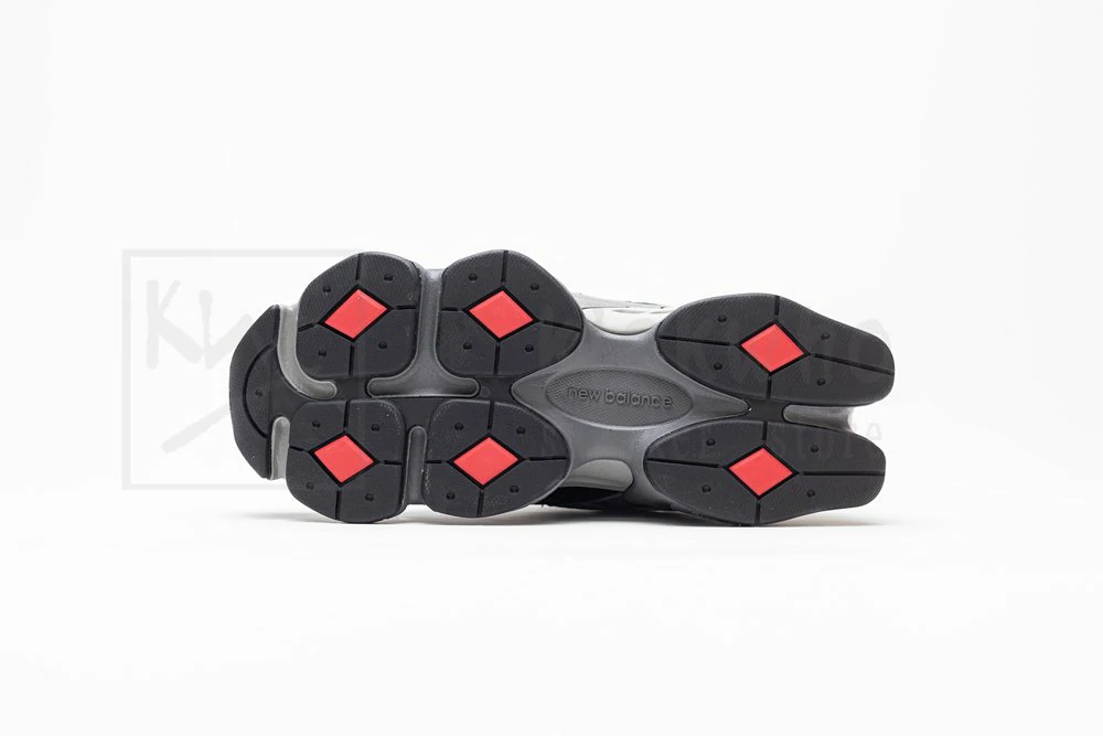 9060 Black Castlerock - Image 3