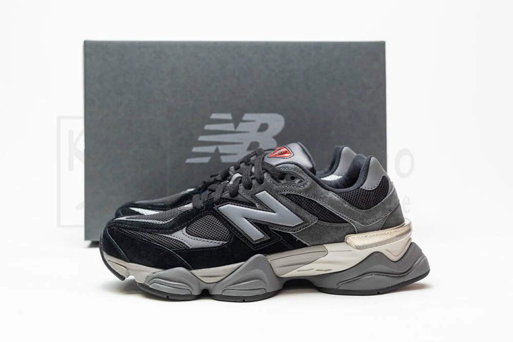 9060 Black Castlerock - Image 4