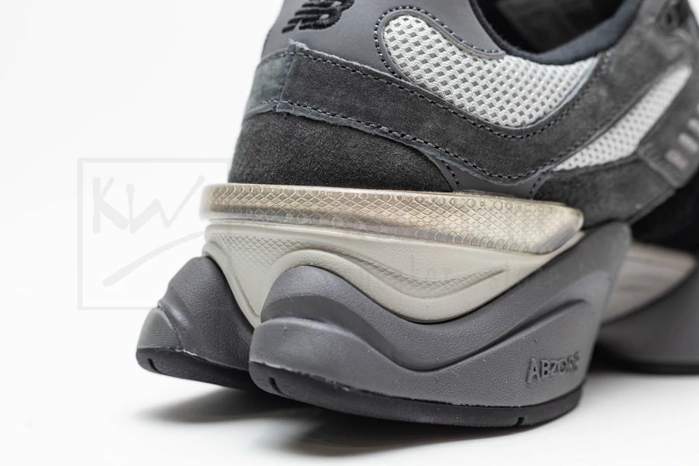 9060 Black Castlerock - Image 8