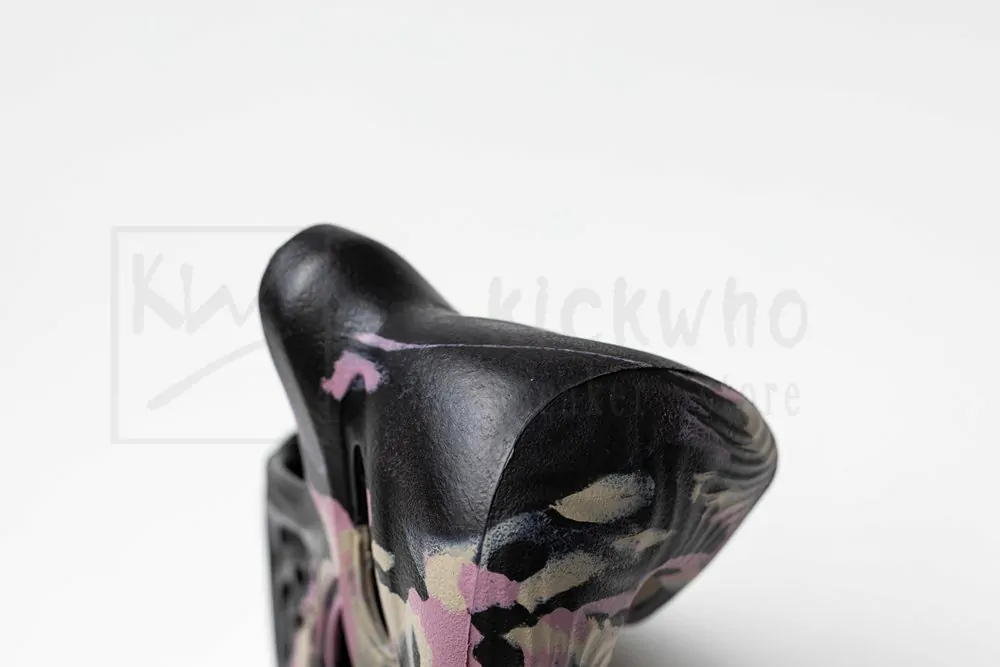 Yeezy Foam Runner 'MX Carbon' - Image 10