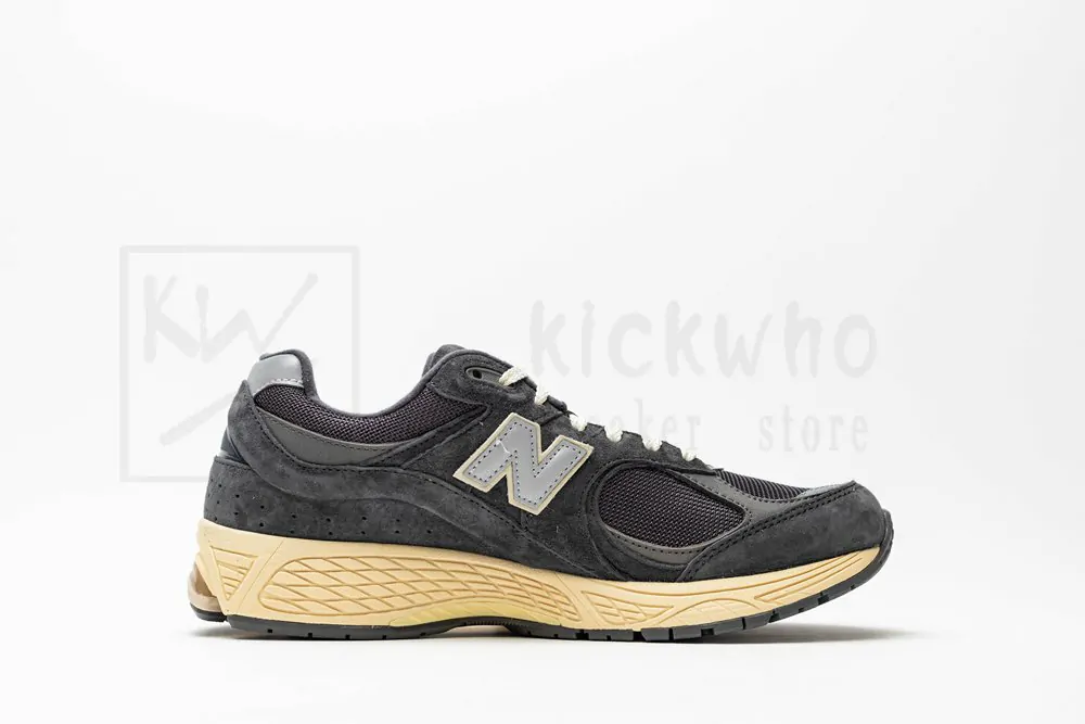 New Balance 2002R 'Black' - Image 2