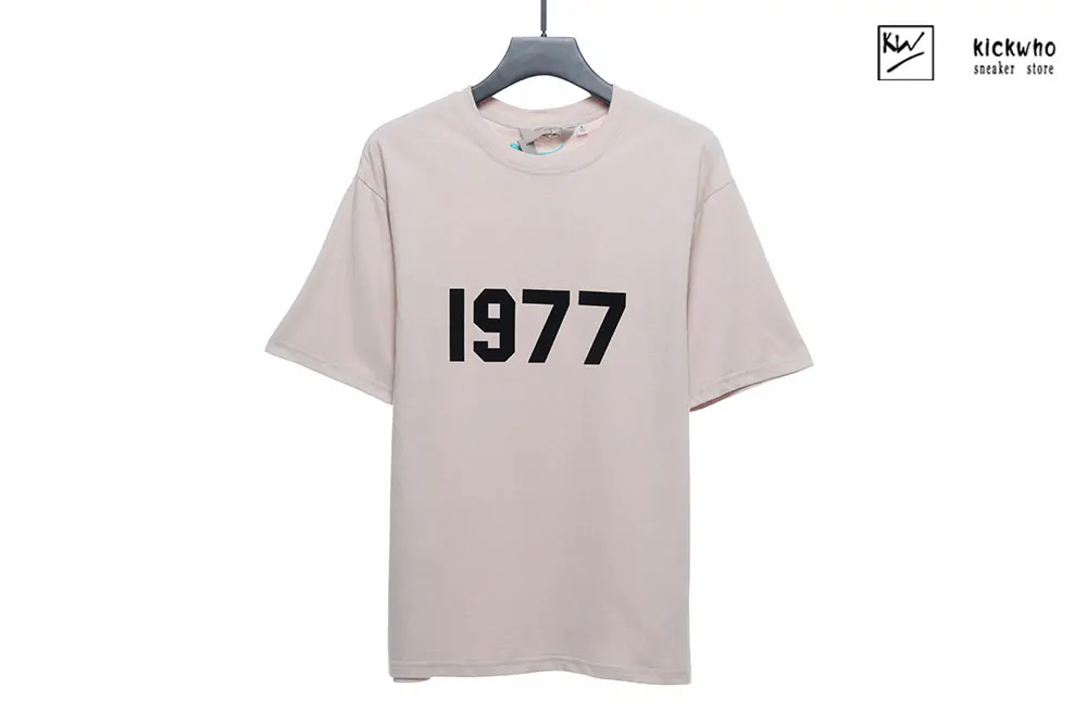 Essentials 1977 T-shirt