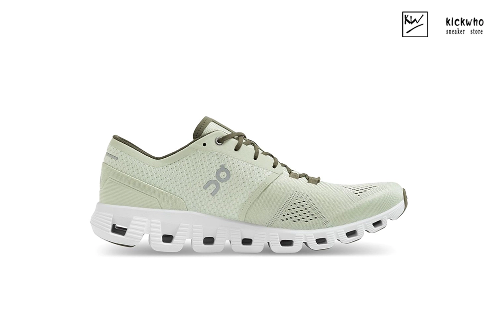 On Running Cloud X White Green