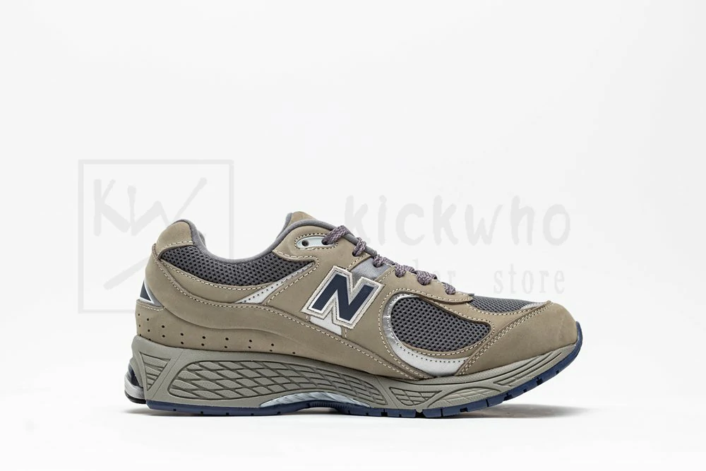 New Balance 2002R OG 'Light Grey' - Image 2