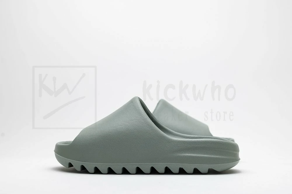 Yeezy Slides 'Salt' - Image 5