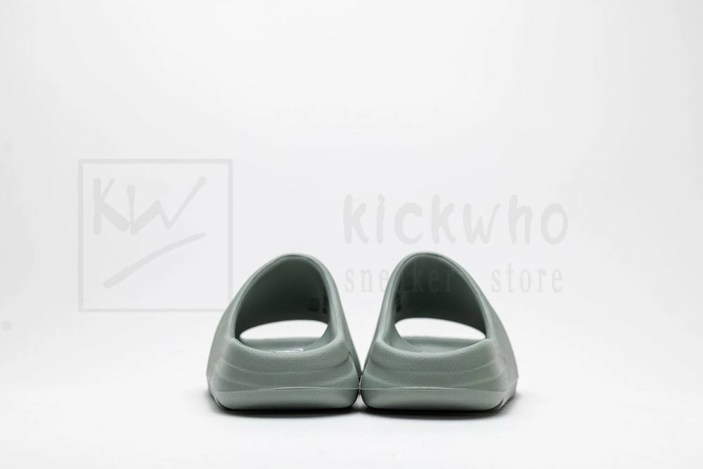 Yeezy Slides 'Salt' - Image 6