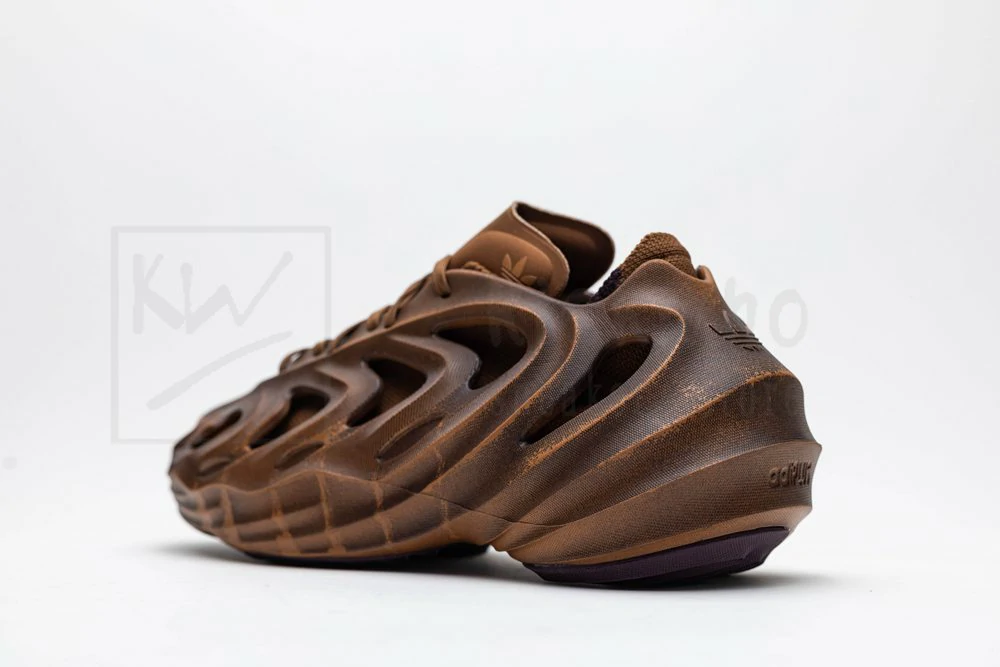adiFOM Q 'Cosmic Way Runners - Mars' - Image 14