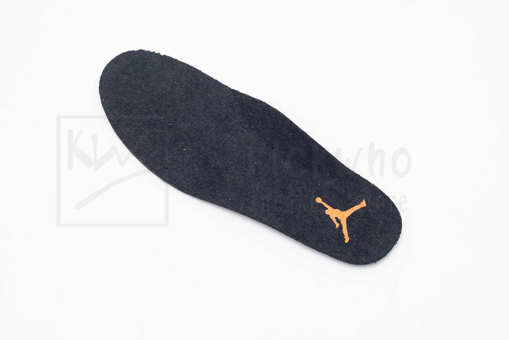 Air Jordan 4 Retro 'Cavs' - Image 15