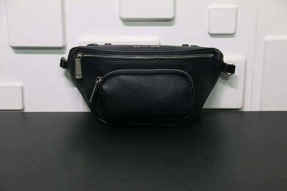 Michael Kors Crossbody Hip Pack Black - Image 2