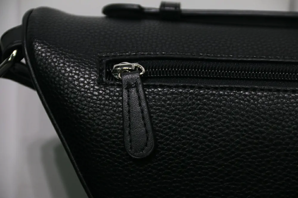 Michael Kors Crossbody Hip Pack Black - Image 7