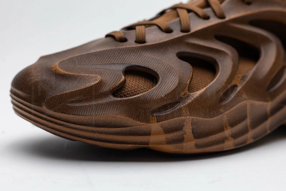 adiFOM Q 'Cosmic Way Runners - Mars' - Image 8