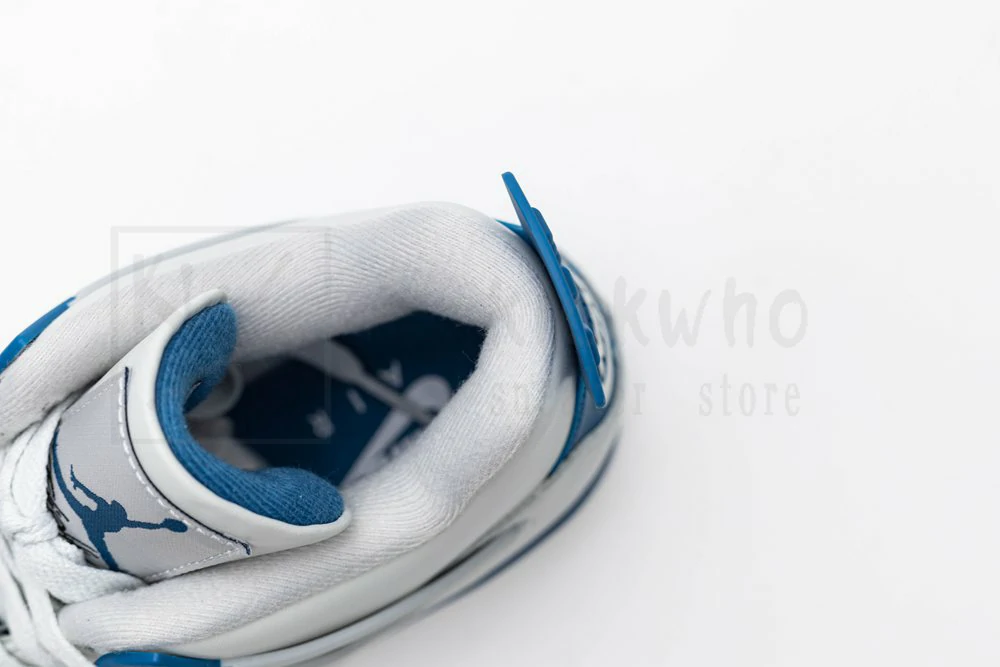 Air Jordan 4 Retro GS 'Military Blue' 2024 - Image 13