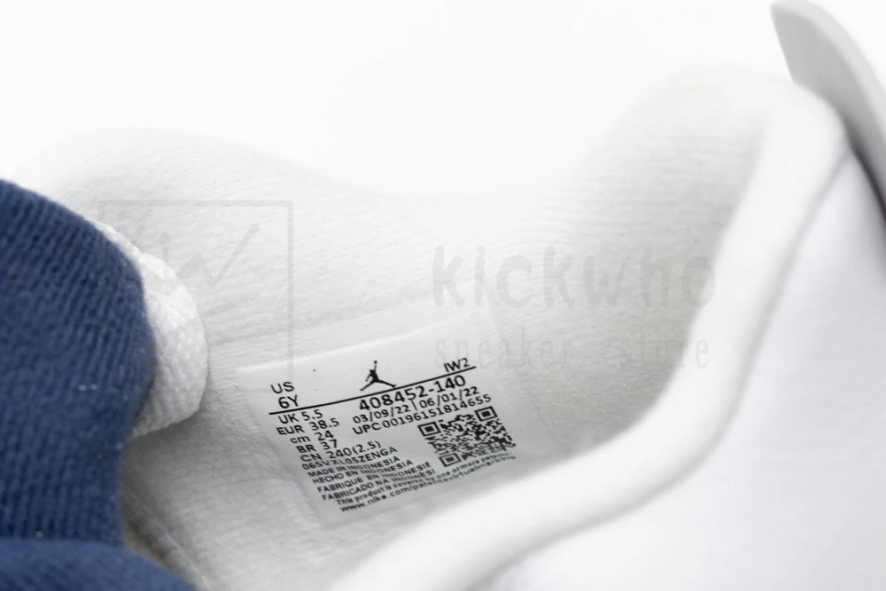 Air Jordan 4 Retro GS 'Midnight Navy' - Image 19