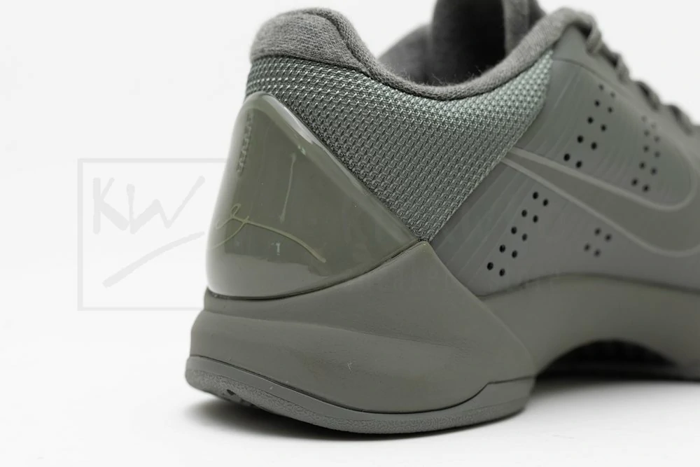 Godkiller Zoom Kobe 5 'Fade To Black' KW Protro - Image 9