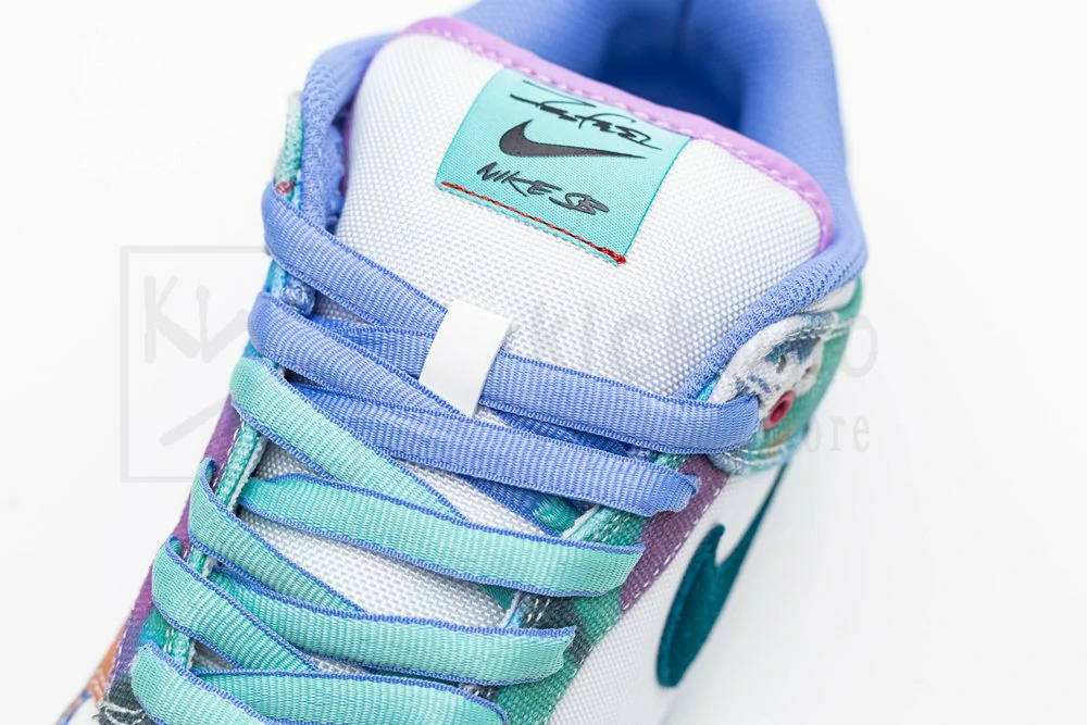 Futura Laboratories x Dunk Low SB 'Bleached Aqua' - Image 11