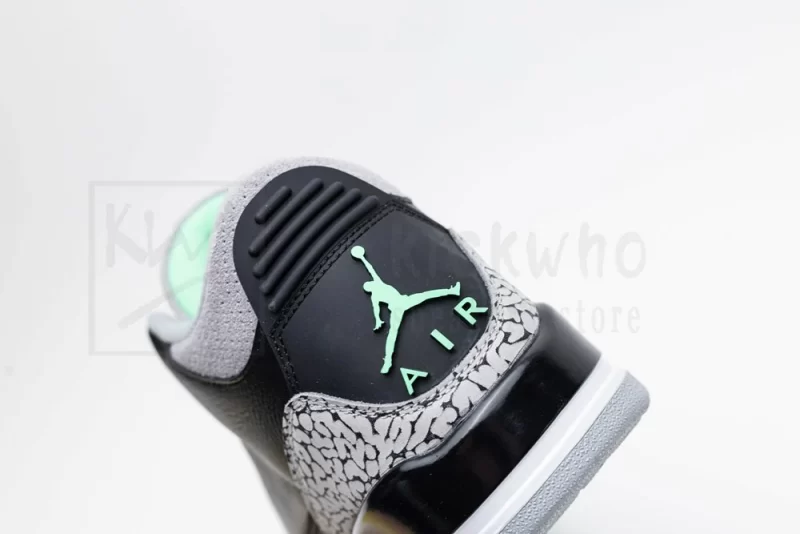 Air Jordan 3 Retro 'Green Glow' - Image 12