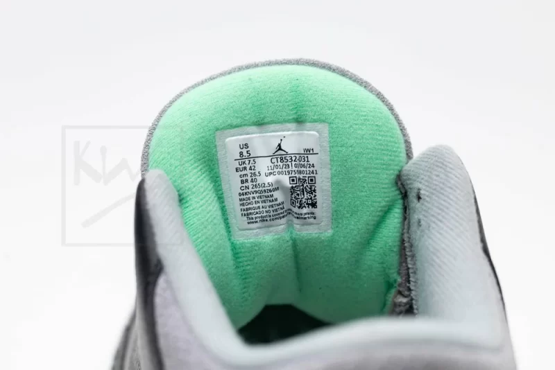 Air Jordan 3 Retro 'Green Glow' - Image 18
