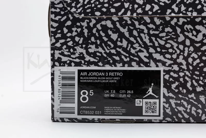Air Jordan 3 Retro 'Green Glow' - Image 19