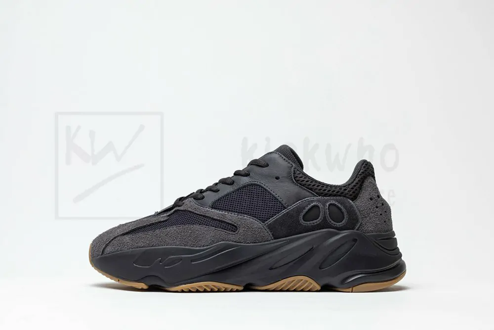 Yeezy Boost 700 'Utility Black" Sale Version - Image 2