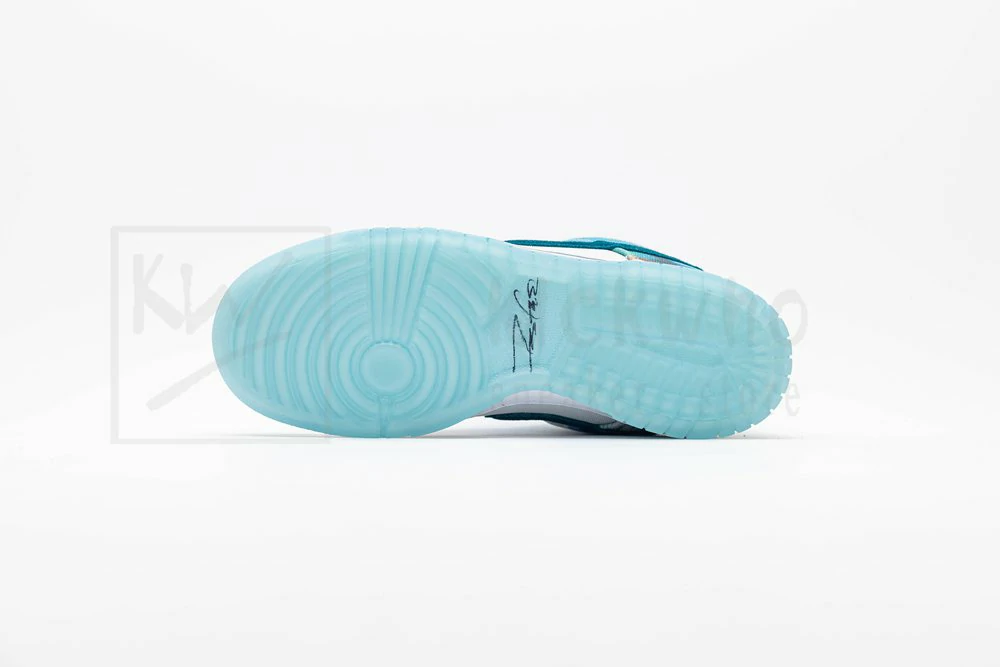 Futura Laboratories x Dunk Low SB 'Bleached Aqua' - Image 4