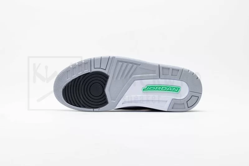 Air Jordan 3 Retro 'Green Glow' - Image 4