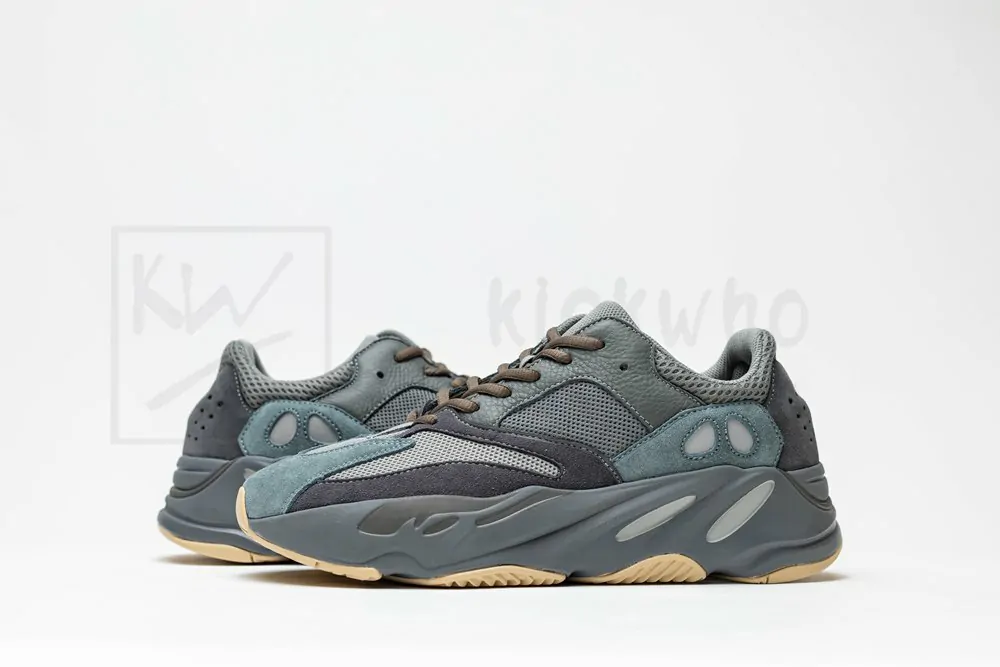Yeezy Boost 700 'Teal blue'Sale Version - Image 6