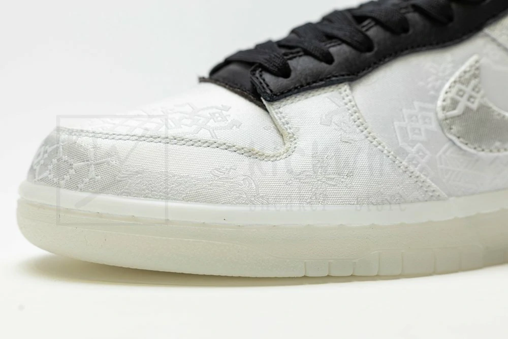 Fragment Design x CLOT x Dunk Low '20th Anniversary' - Image 8