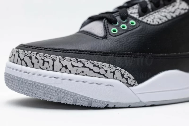 Air Jordan 3 Retro 'Green Glow' - Image 8