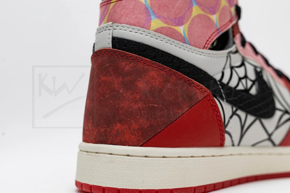 Marvel x Air Jordan 1 Retro High OG 'Next Chapter' - Image 9